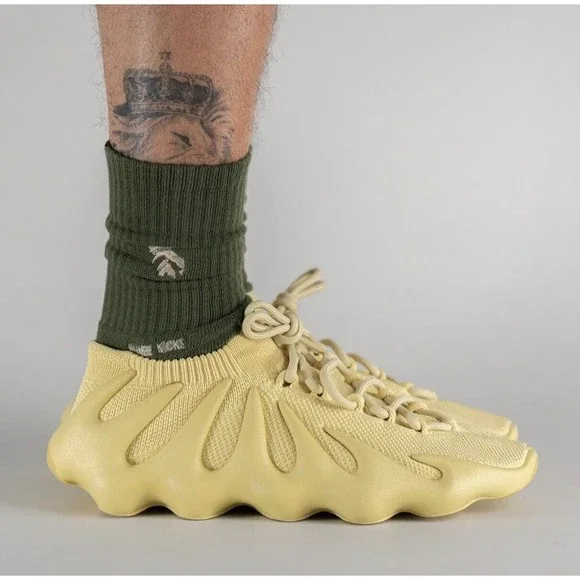 NEW Adidas Yeezy Foam 450 Runner “Sulfur” GV6775 Size 11 Mens US